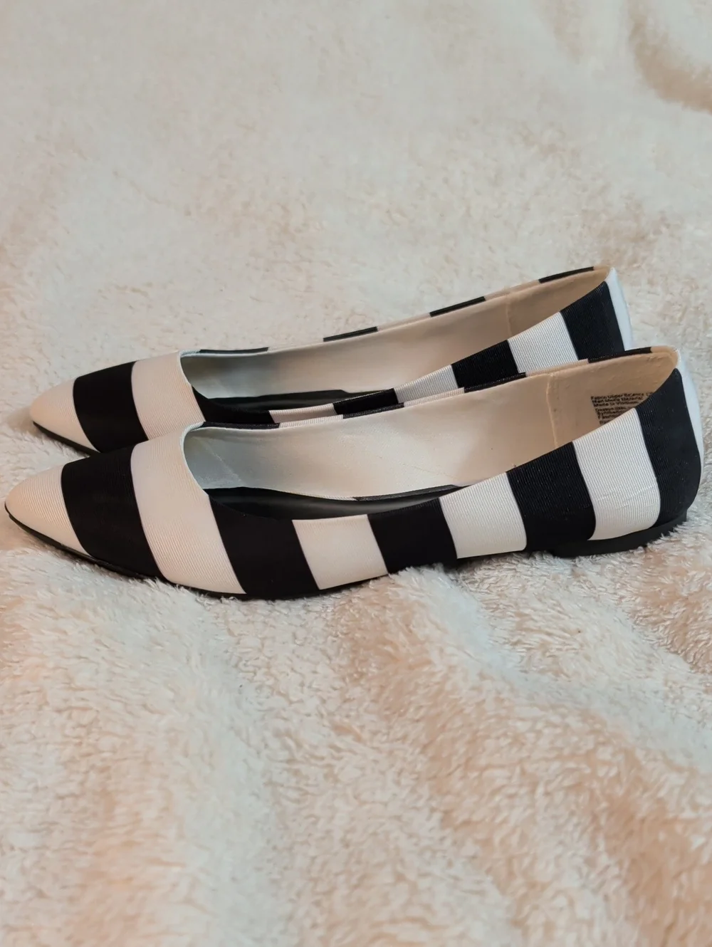 NIB Christian Siriano for Payless Gigi Striped Pointed Toe Flats - Size 7.5